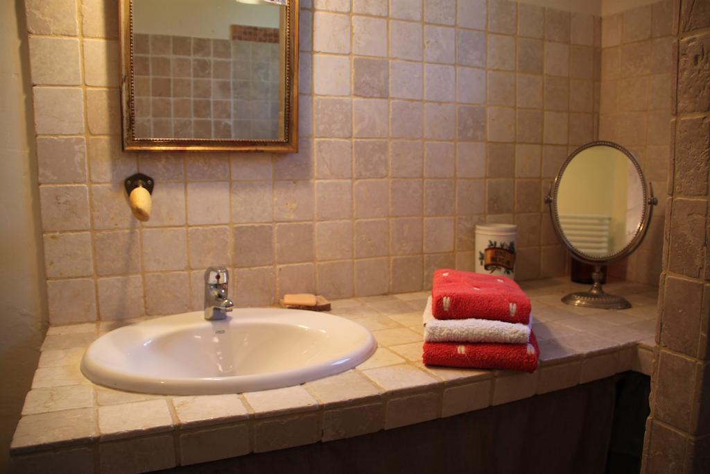 Le Mas Des Pins Mane  Room photo